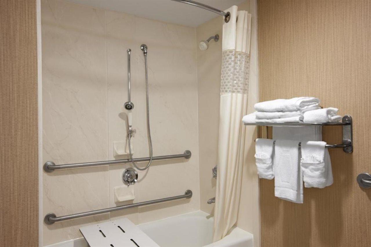 Hampton Inn Cambridge Exterior foto